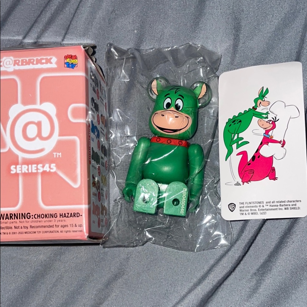 Green Collectible BearBrick series 45 flinstones Toy